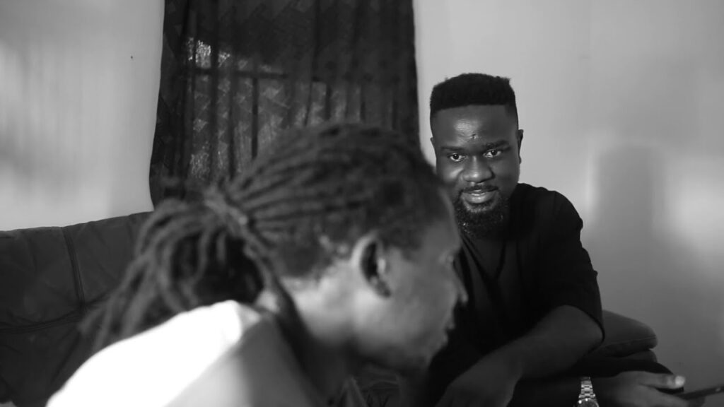 Sarkodie x Mugeez R2Bees – Regular Sarkodie x Mugeez R2Bees – Regular
